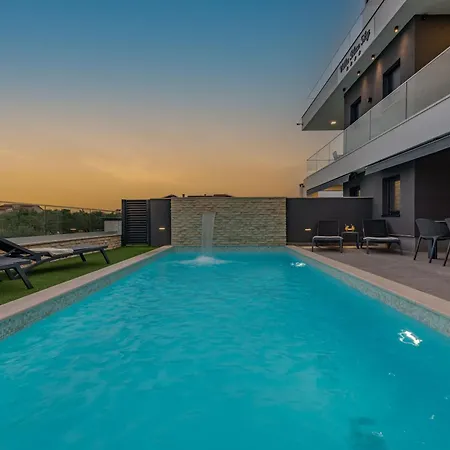 Blue Sky 2 Zadarvillas 图兰杰