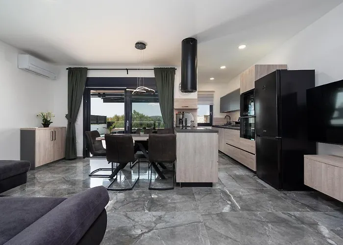 Blue Sky 2 Zadarvillas Вилла Турань